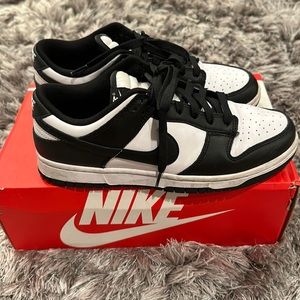 Nike Dunk Low Retro Panda Size 8 M